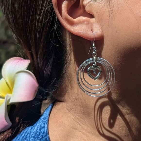 Handmade Navajo Heart Dangle Earrings Sterling Silver Native American Jewelry ** - Picture 3 of 11